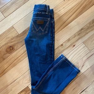 Cute little girl, Wrangler jeans!